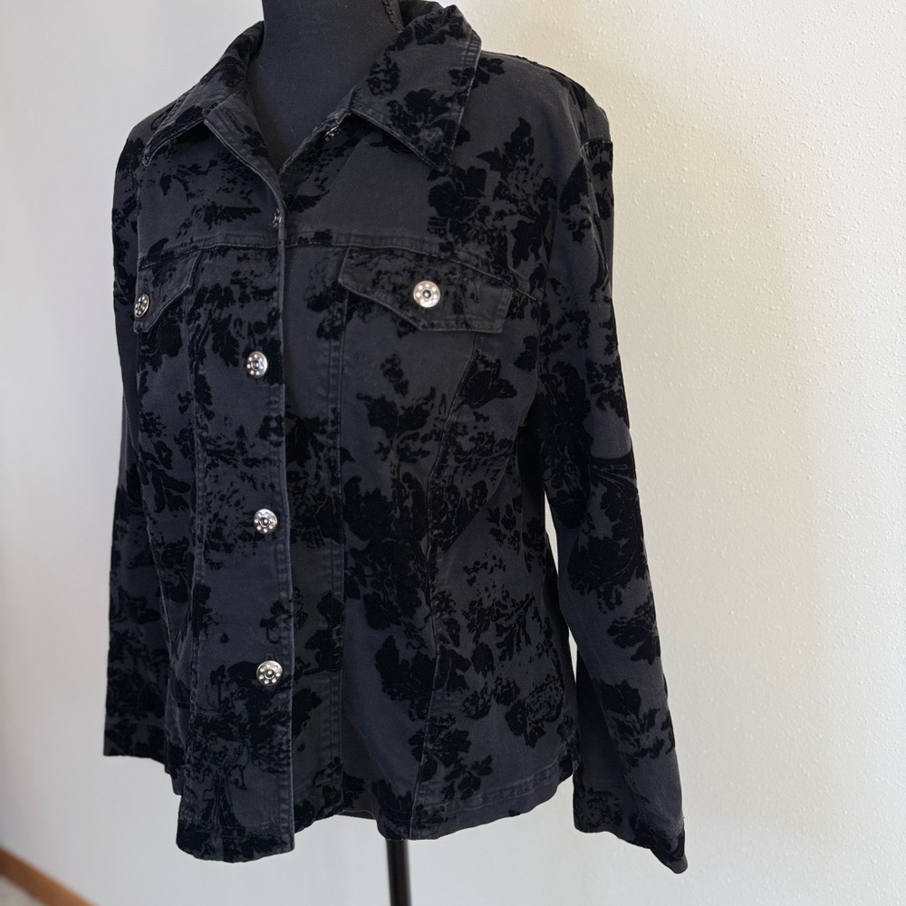 Black Floral Flocked Denim Jacket M Snap Front Statement Jacket - Picture 4 of 11